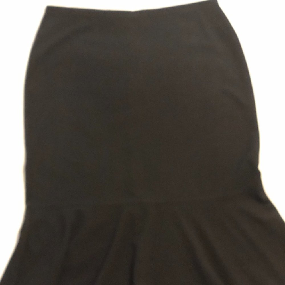 Basic Black Skirt with Mermaid Hem